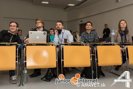 Junior Internet 2015-8