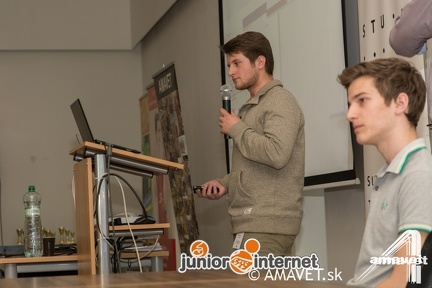 Junior Internet 2015-15